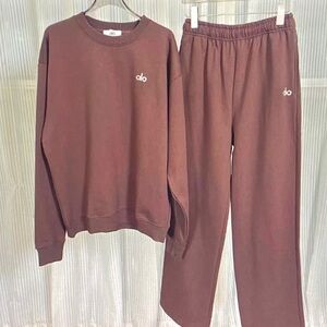 ALO Yoga Chocolate Lounge Set